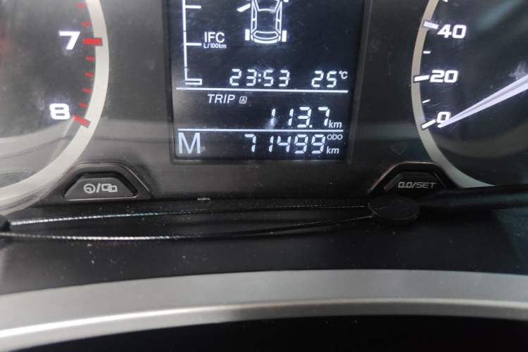 Used Geely Auto Emgrand GS 2016 Elegant Edition 1.3T Manual LingShang Model Odometer Close Up