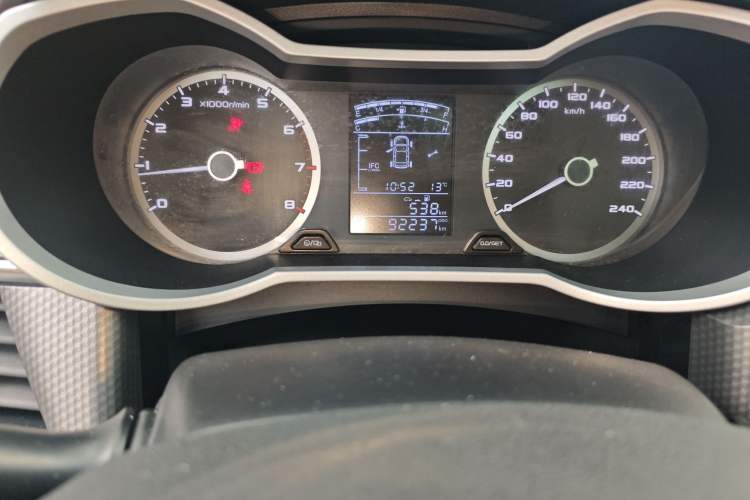 Used Geely Auto Emgrand GS 2016 Sport Edition 1.3T Manual LingShang Model Odometer Close Up