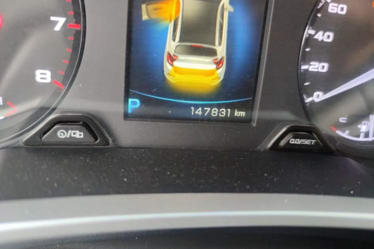 Used Geely Auto Emgrand GS 2016 Elegant Edition 1.3T Automatic LingShang Model Odometer Close Up