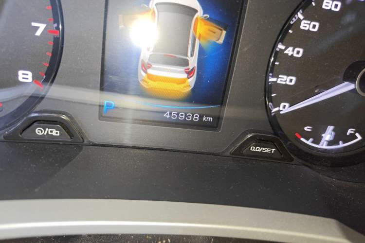 Used Geely Auto Emgrand GS 2016 Sport Edition 1.8L Automatic LingShang Model Odometer Close Up