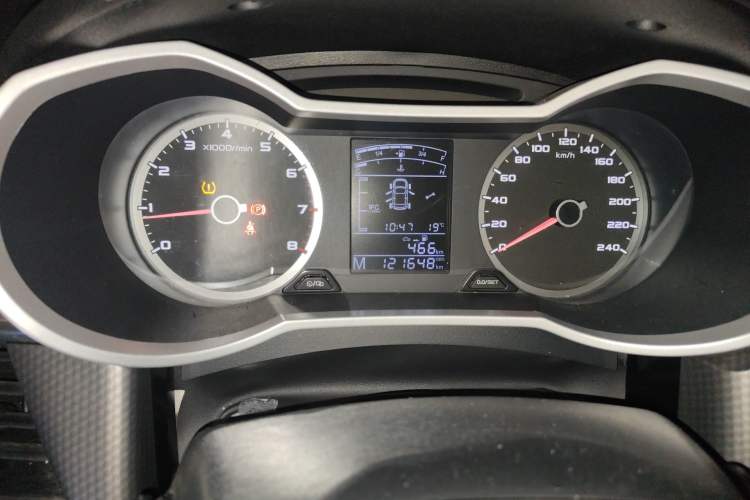 Used Geely Auto Emgrand GS 2016 Elegant Edition 1.3T Manual LingShang Model Odometer Close Up
