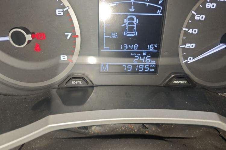 Used Geely Auto Emgrand GS 2016 Elegant Edition 1.8L Manual LingShang Model Odometer Close Up
