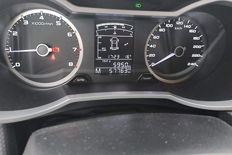 Used Geely Auto Emgrand GS 2016 Elegant Edition 1.8L Manual LingShang Model Odometer Close Up