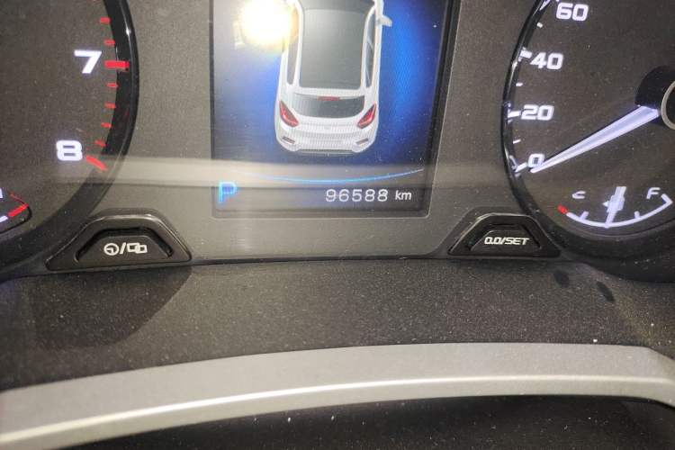 Used Geely Auto Emgrand GS 2016 Elegant Edition 1.3T Automatic LingShang Model Odometer Close Up