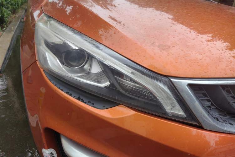 Used Geely Auto Emgrand GS 2016 Elegant Edition 1.3T Manual LingShang Model Right Front Headlight