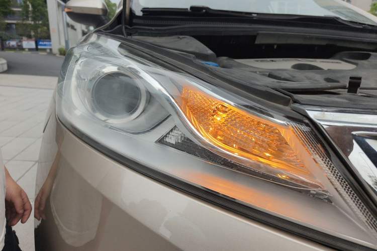 Used Geely Auto Emgrand GS 2016 Elegant Edition 1.8L Manual LingShang Model Right Front Headlight