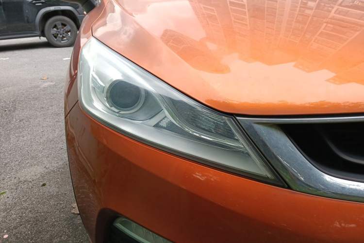 Used Geely Auto Emgrand GS 2016 Elegant Edition 1.3T Manual LingShang Model Right Front Headlight