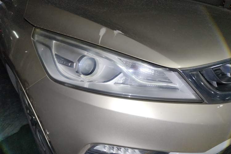 Used Geely Auto Emgrand GS 2016 Elegant Edition 1.3T Manual LingShang Model Right Front Headlight