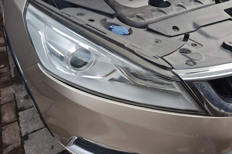 Used Geely Auto Emgrand GS 2016 Elegant Edition 1.8L Manual LingShang Model Right Front Headlight