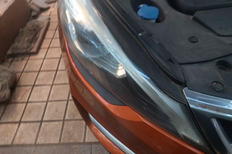 Used Geely Auto Emgrand GS 2016 Sport Edition 1.3T Manual LingShang Model Right Front Headlight