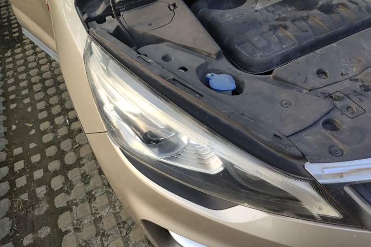 Used Geely Auto Emgrand GS 2016 Sport Edition 1.3T Manual LingShang Model Right Front Headlight