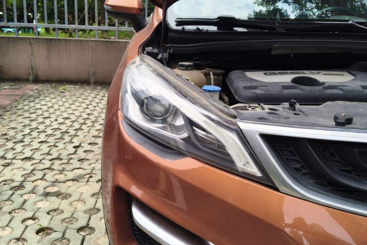 Used Geely Auto Emgrand GS 2016 Sports Edition 1.8L Manual LingShang Model Right Front Headlight