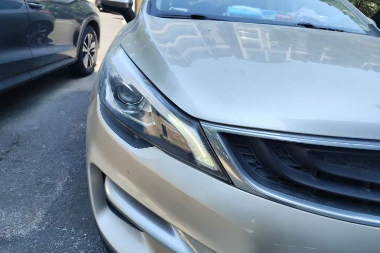 Used Geely Auto Emgrand GS 2016 Sports Edition 1.8L Manual LingShang Model Right Front Headlight