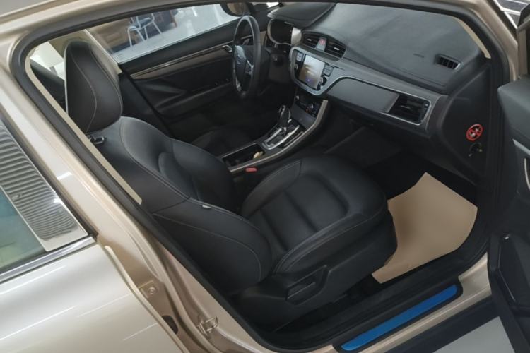 Used Geely Auto Emgrand GS 2016 Elegant Edition 1.3T Automatic LingShang Model Right Front Seat
