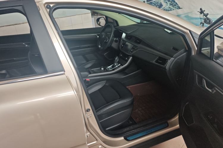 Used Geely Auto Emgrand GS 2016 Elegant Edition 1.8L Automatic LingShang Model Right Front Seat