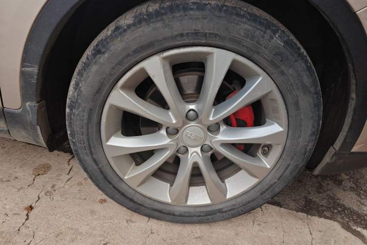 Used Geely Auto Emgrand GS 2016 Sport Edition 1.3T Manual LingShang Model Right Front Wheel Hub