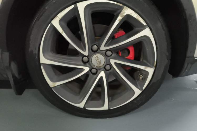 Used Geely Auto Emgrand GS 2016 Sport Edition 1.3T Automatic ZhenShang Model Right Front Wheel Hub