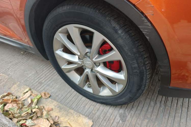 Used Geely Auto Emgrand GS 2016 Sport Edition 1.3T Manual LingShang Model Right Front Wheel Hub