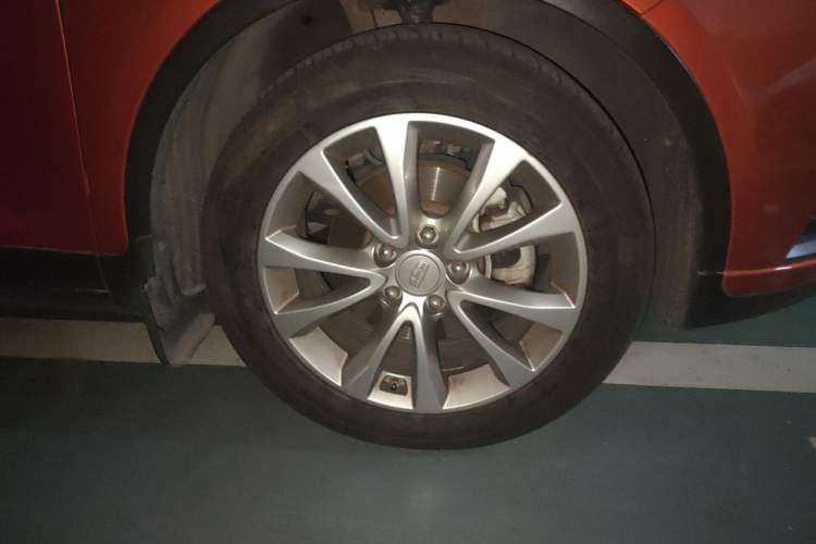 Used Geely Auto Emgrand GS 2016 Elegant Edition 1.3T Automatic LingShang Model Right Front Wheel Hub