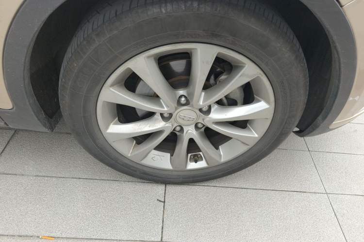 Used Geely Auto Emgrand GS 2016 Elegant Edition 1.8L Manual LingShang Model Right Front Wheel Hub