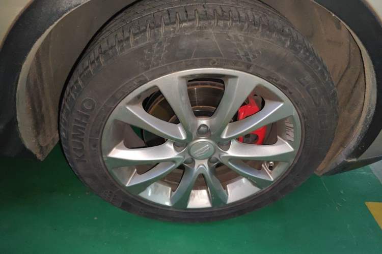 Used Geely Auto Emgrand GS 2016 Sport Edition 1.3T Automatic LingShang Model Right Front Wheel Hub