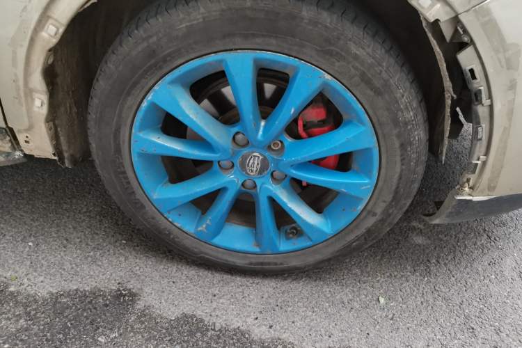 Used Geely Auto Emgrand GS 2016 Elegant Edition 1.3T Manual LingShang Model Right Front Wheel Hub