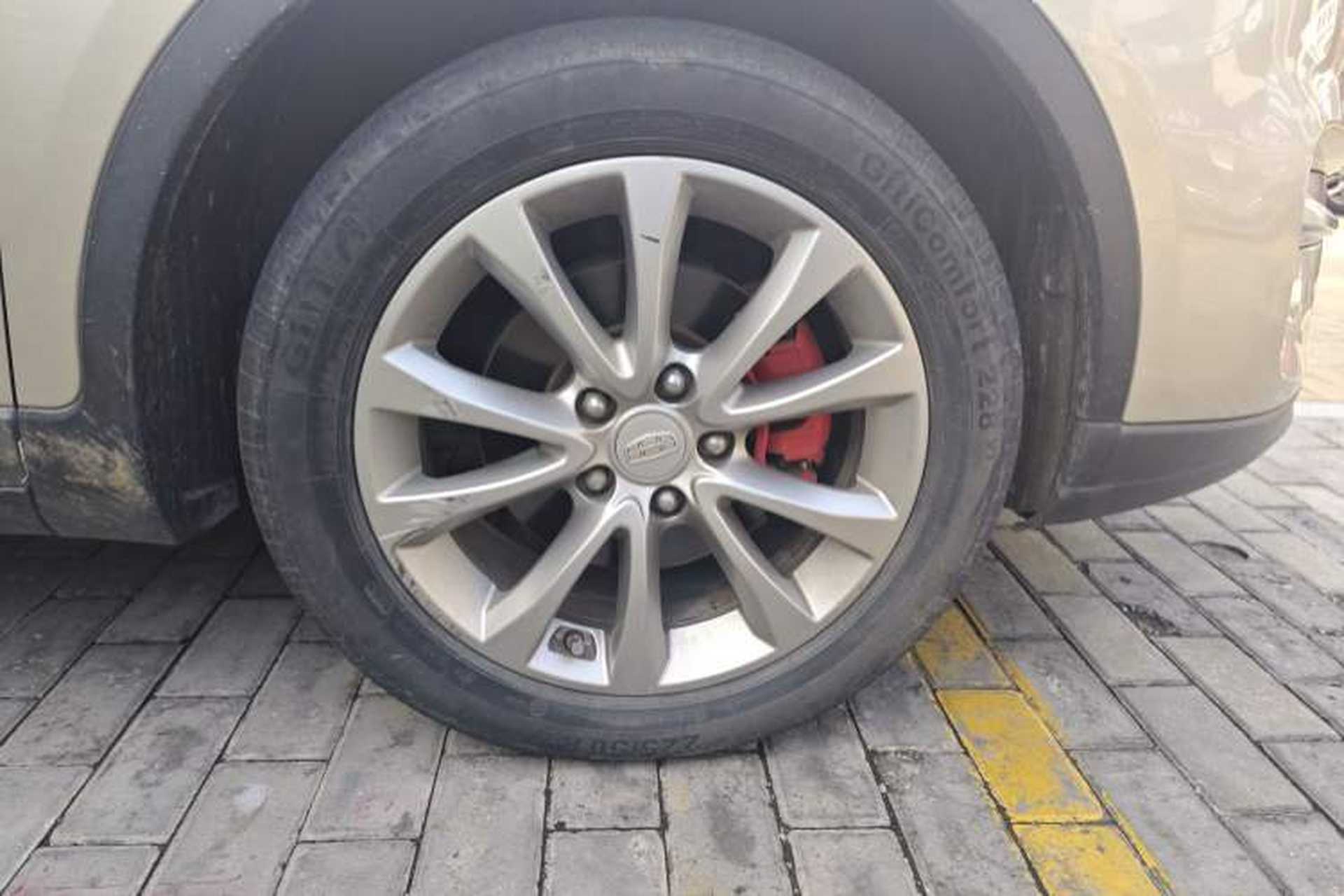 Used Geely Auto Emgrand GS 2016 Sport Edition 1.3T Automatic LingShang Model Right Front Wheel Hub