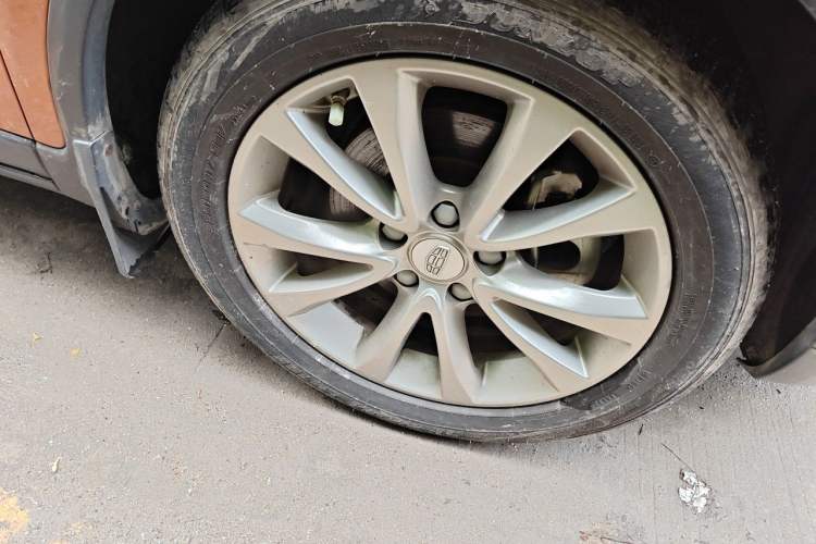 Used Geely Auto Emgrand GS 2016 Elegant Edition 1.8L Automatic LingShang Model Right Front Wheel Hub