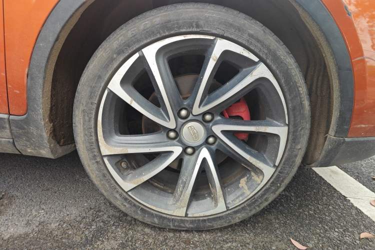 Used Geely Auto Emgrand GS 2016 Sport Edition 1.3T Automatic ZhenShang Model Right Front Wheel Hub