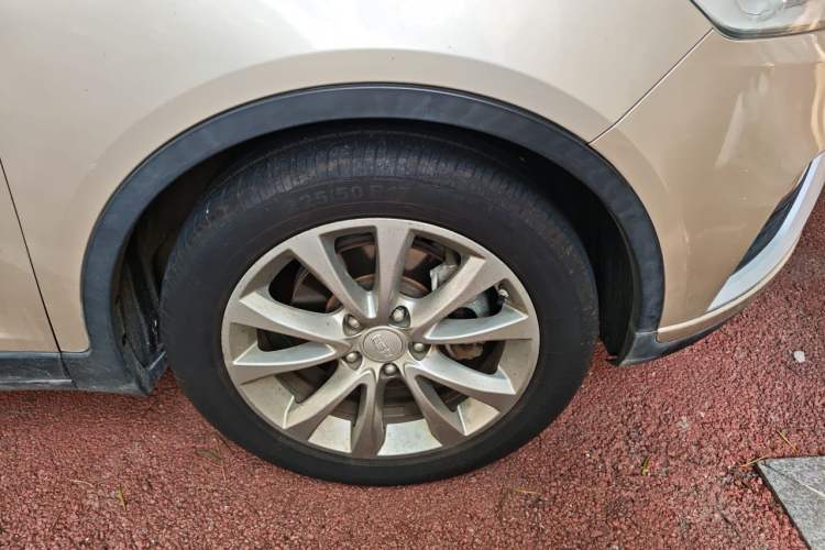 Used Geely Auto Emgrand GS 2016 Elegant Edition 1.3T Automatic LingShang Model Right Front Wheel Hub