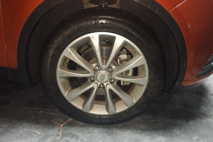 Used Geely Auto Emgrand GS 2016 Elegant Edition 1.8L Manual LingShang Model Right Front Wheel Hub