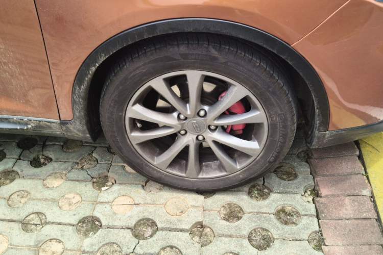 Used Geely Auto Emgrand GS 2016 Sports Edition 1.8L Manual LingShang Model Right Front Wheel Hub