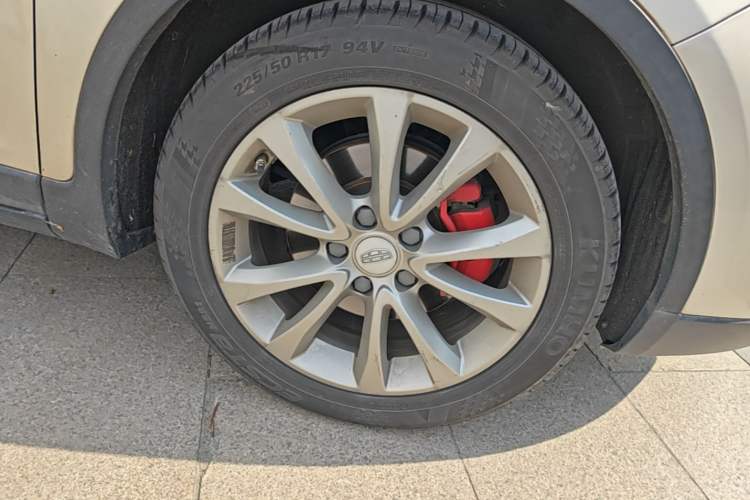 Used Geely Auto Emgrand GS 2016 Elegant Edition 1.3T Manual LingShang Model Right Front Wheel Hub