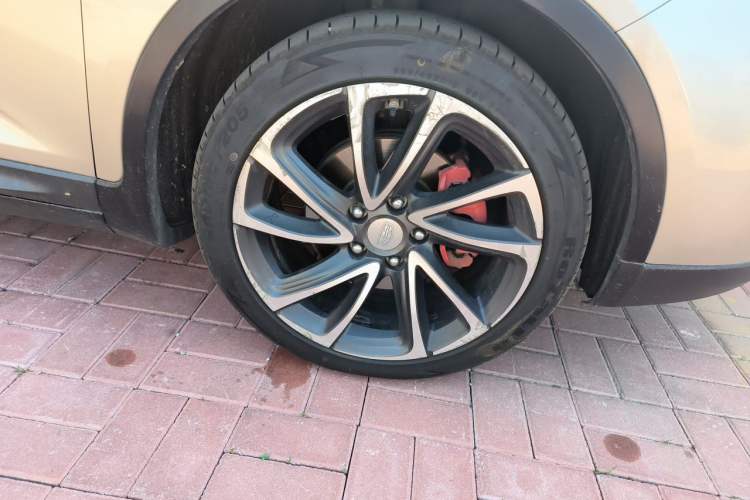 Used Geely Auto Emgrand GS 2016 Sport Edition 1.3T Automatic ZhenShang Model Right Front Wheel Hub