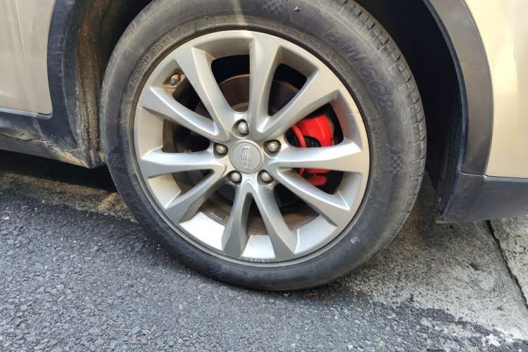 Used Geely Auto Emgrand GS 2016 Sports Edition 1.8L Manual LingShang Model Right Front Wheel Hub