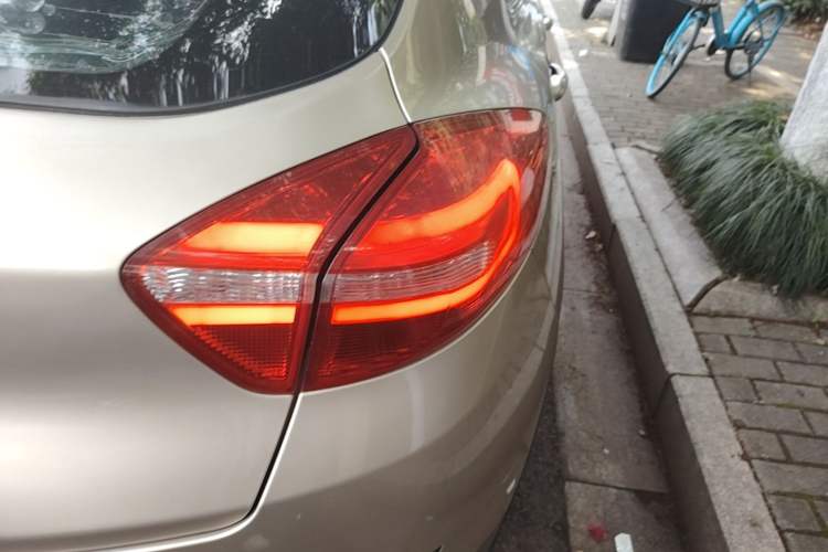 Used Geely Auto Emgrand GS 2016 Sports Edition 1.8L Manual LingShang Model Right Rear Taillight
