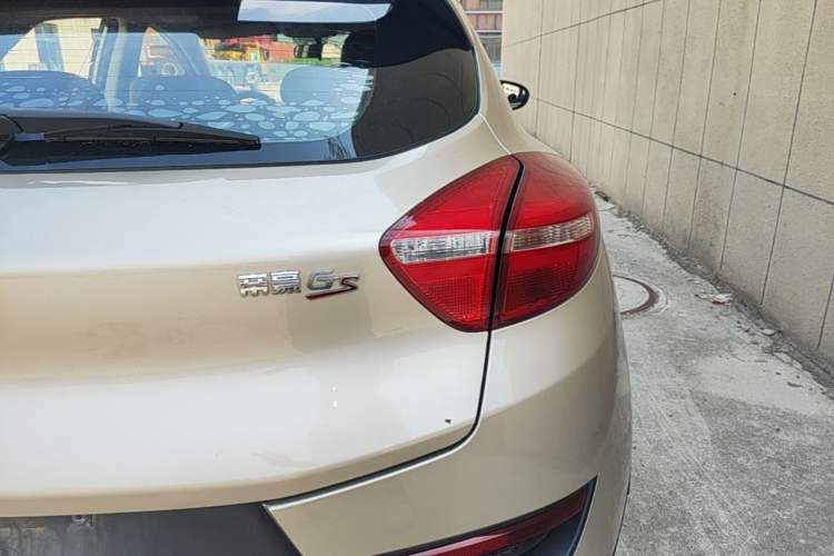 Used Geely Auto Emgrand GS 2016 Sport Edition 1.8L Automatic LingShang Model Right Rear Taillight
