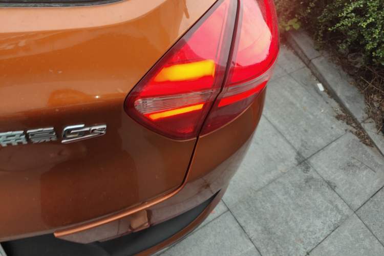Used Geely Auto Emgrand GS 2016 Sport Edition 1.3T Automatic ZhenShang Model Right Rear Taillight