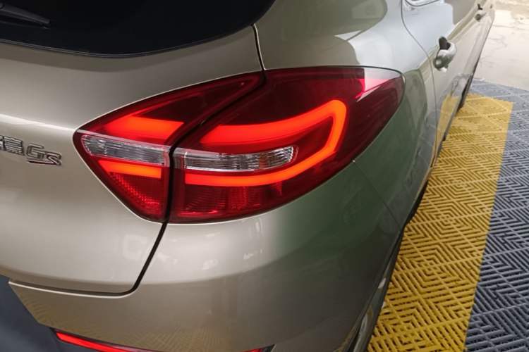 Used Geely Auto Emgrand GS 2016 Sport Edition 1.3T Automatic LingShang Model Right Rear Taillight