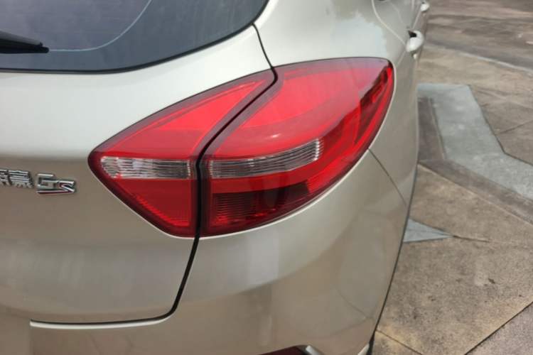 Used Geely Auto Emgrand GS 2016 Elegant Edition 1.8L Automatic LingShang Model Right Rear Taillight
