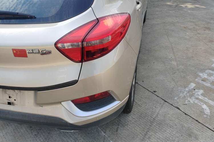 Used Geely Auto Emgrand GS 2016 Elegant Edition 1.8L Manual LingShang Model Right Rear Taillight