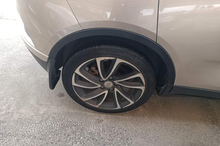 Used Geely Auto Emgrand GS 2016 Elegant Edition 1.3T Automatic ZhenShang Model Right Rear Wheel Hub