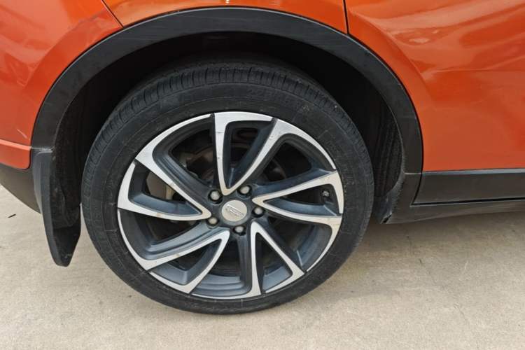 Used Geely Auto Emgrand GS 2016 Elegant Edition 1.3T Automatic ZhenShang Model Right Rear Wheel Hub