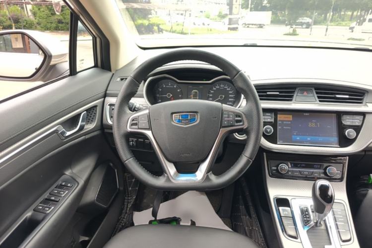Used Geely Auto Emgrand GS 2016 Elegant Edition 1.8L Automatic LingShang Model Steering Wheel