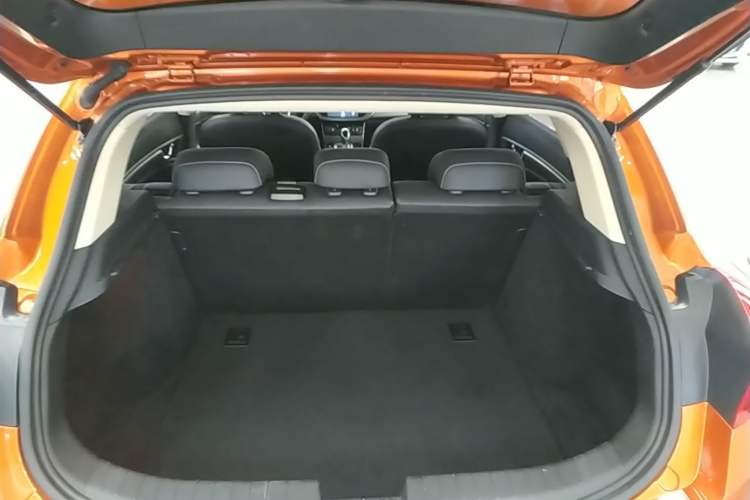 Used Geely Auto Emgrand GS 2016 Elegant Edition 1.8L Automatic LingShang Model Trunk