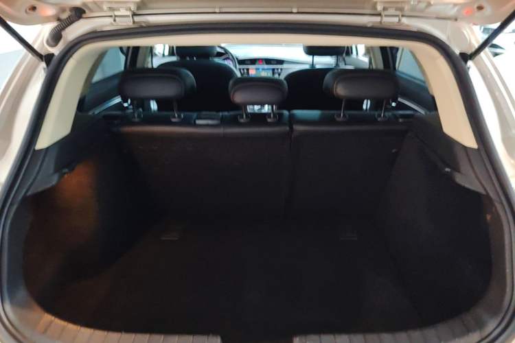 Used Geely Auto Emgrand GS 2016 Elegant Edition 1.3T Automatic LingShang Model Trunk