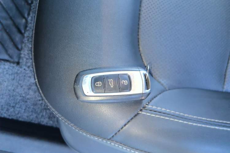 Used Geely Auto Emgrand GS 2016 Elegant Edition 1.3T Manual LingShang Model Vehicle Key