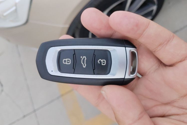 Used Geely Auto Emgrand GS 2016 Elegant Edition 1.3T Automatic ZhenShang Model Vehicle Key