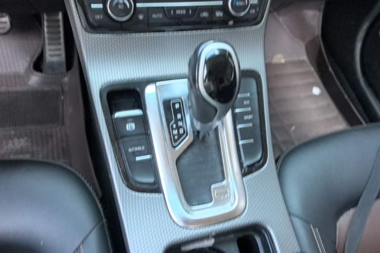 Used Geely Auto Emgrand GS 2017 Sport Edition 1.3T Automatic Smart Connectivity Model Gear Lever