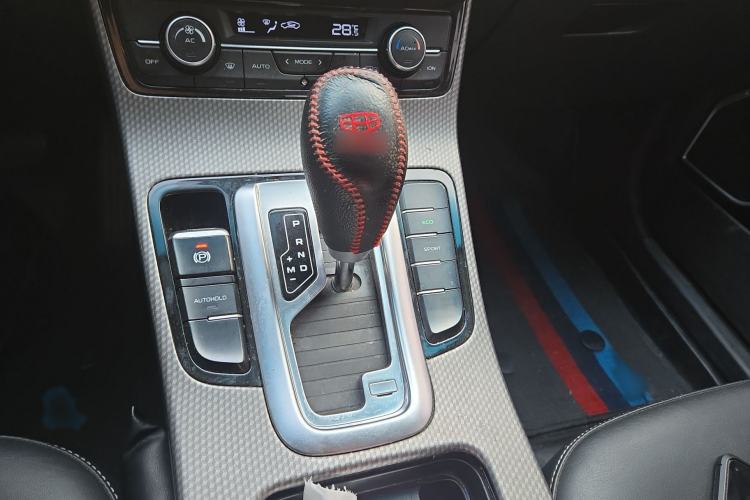 Used Geely Auto Emgrand GS 2017 Elegant Edition 1.3T Automatic Smart Connectivity Model Gear Lever